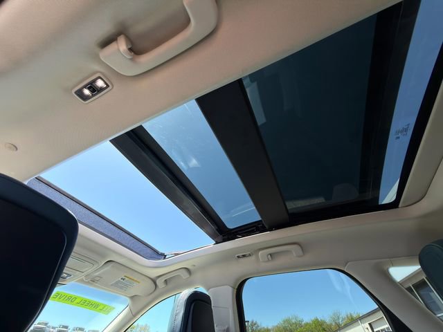 Used 2020 Lincoln Corsair Reserve w/ Equipment Group 202A AWD/4WD image 16