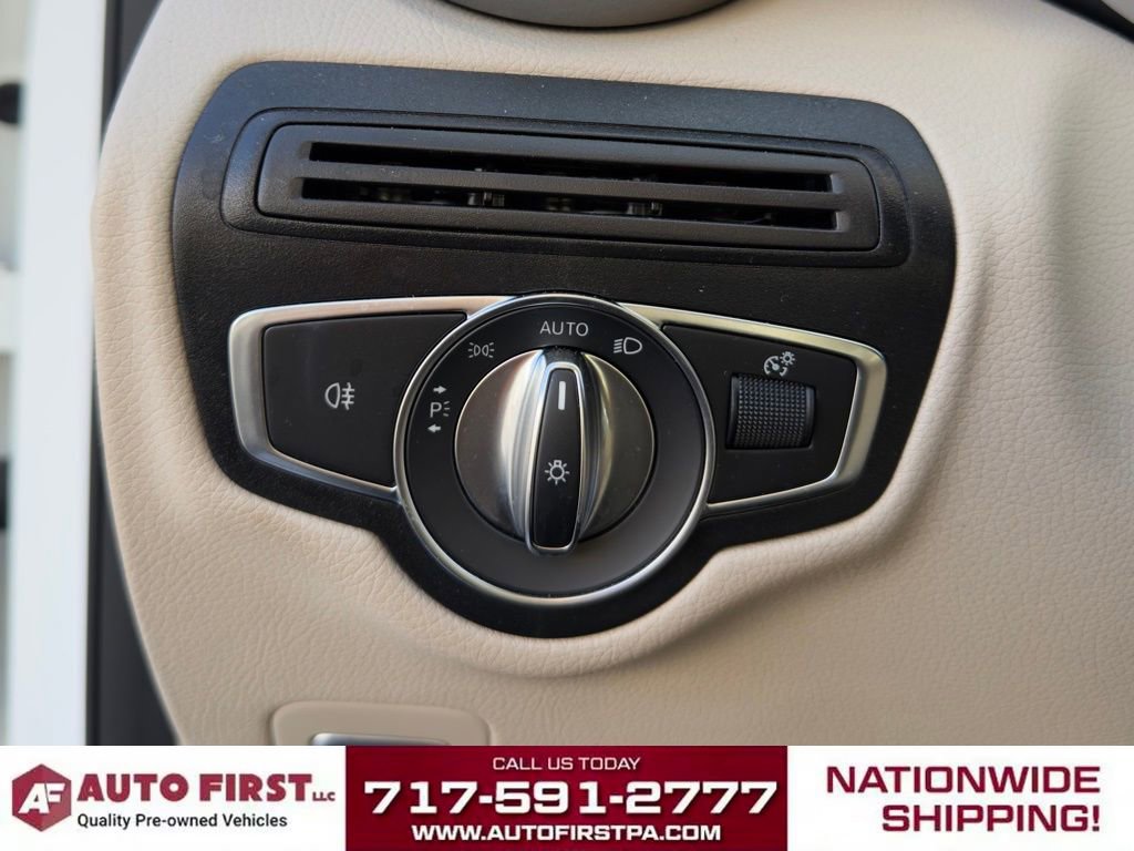 Used 2018 Mercedes-Benz GLC 300 4MATIC image 24