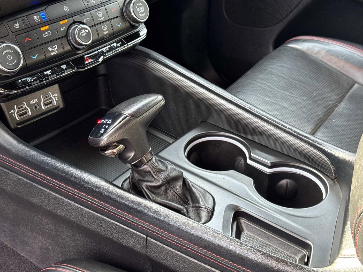 Used 2024 Dodge Durango GT AWD/4WD image 35