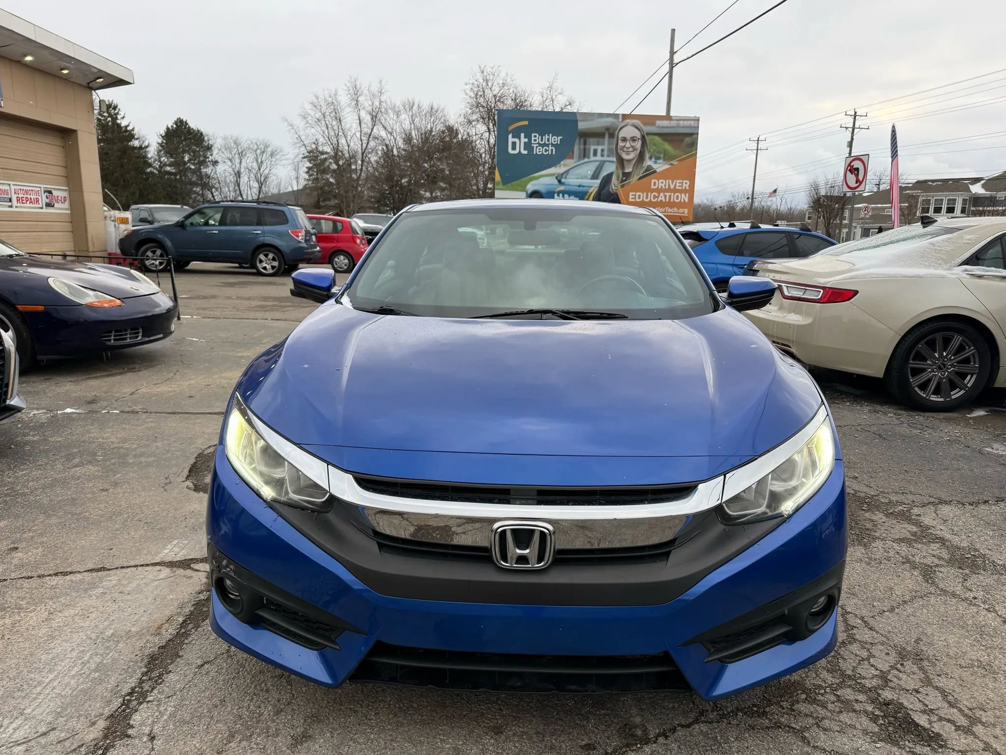 Used 2018 Honda Civic EX-T image 9