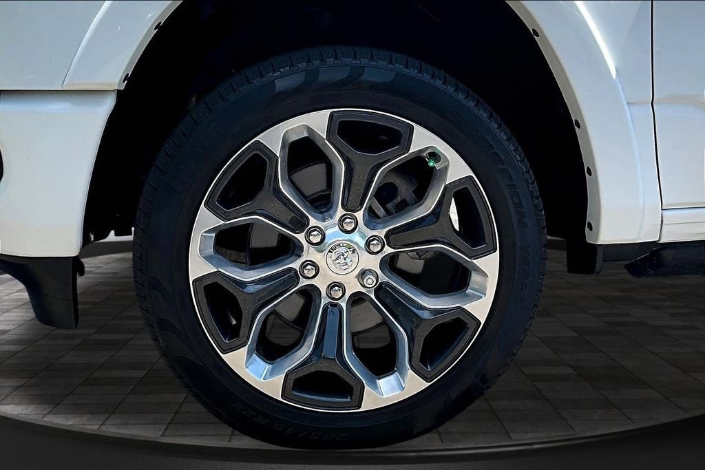 Used 2023 RAM 1500 Limited w/ Body Color Bumper Group AWD/4WD image 37