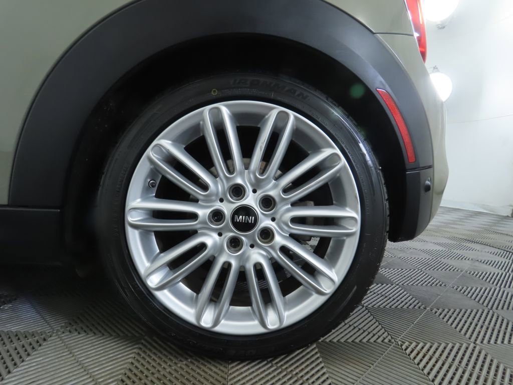 Used 2019 MINI Cooper S w/ Signature Upholstery Package image 29