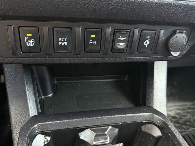 Certified 2017 Toyota Tacoma TRD Pro AWD/4WD image 22
