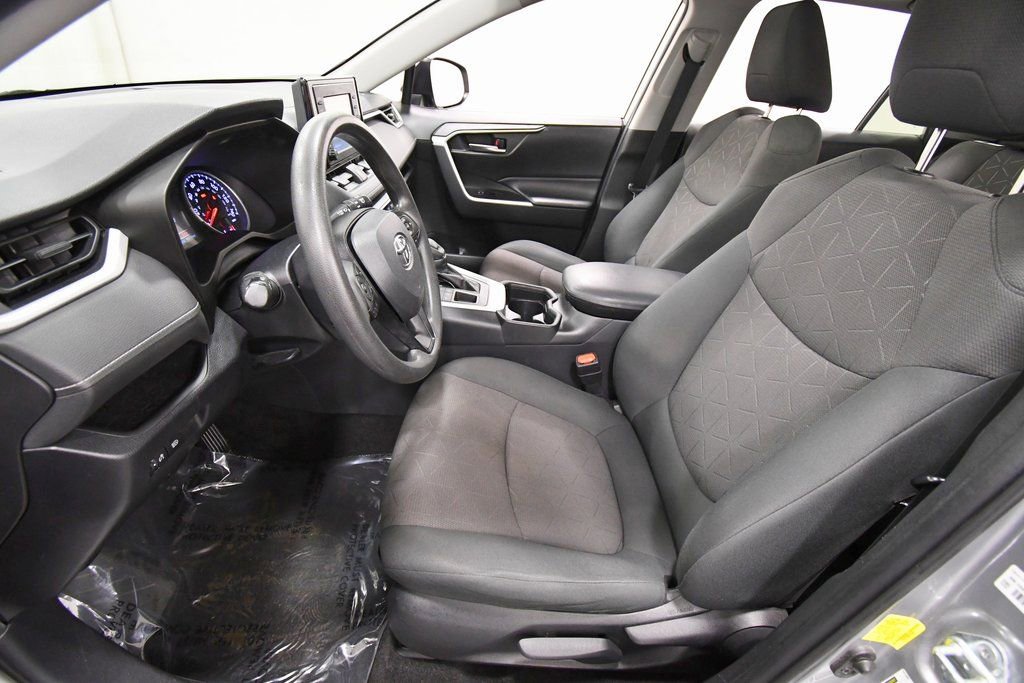 Used 2019 Toyota RAV4 XLE image 14