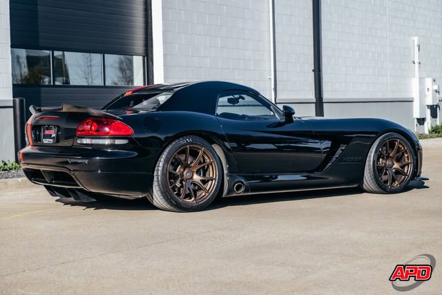 Used 2004 Dodge Viper SRT-10 image 40