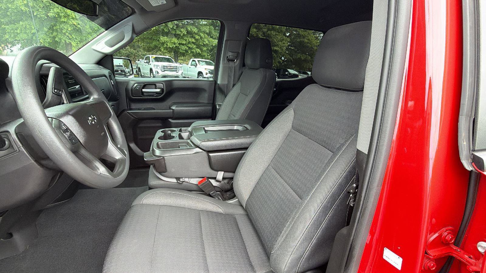 Certified 2022 Chevrolet Silverado 1500 Custom Trail Boss w/ LPO, Dark Essentials Package AWD/4WD image 14