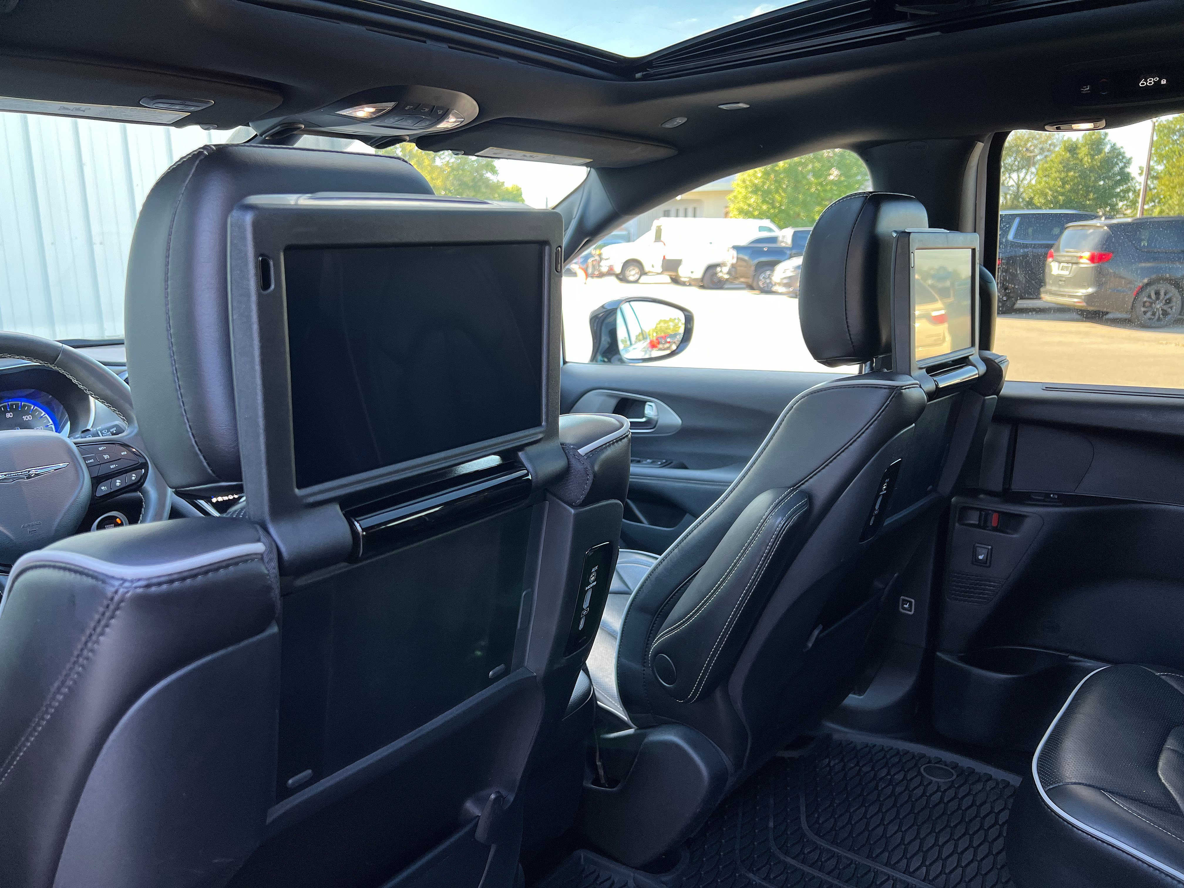 Used 2024 Chrysler Pacifica Limited w/ Uconnect Theater Family Group AWD/4WD image 20