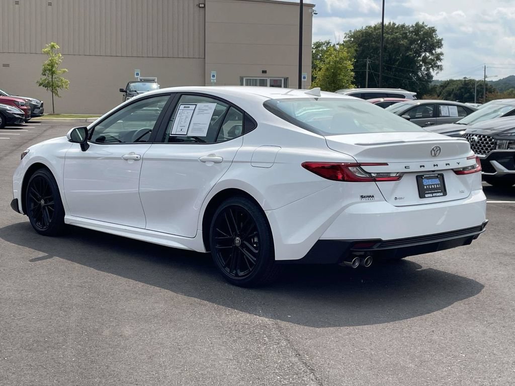 Used 2026 Toyota Camry SE FWD image 5