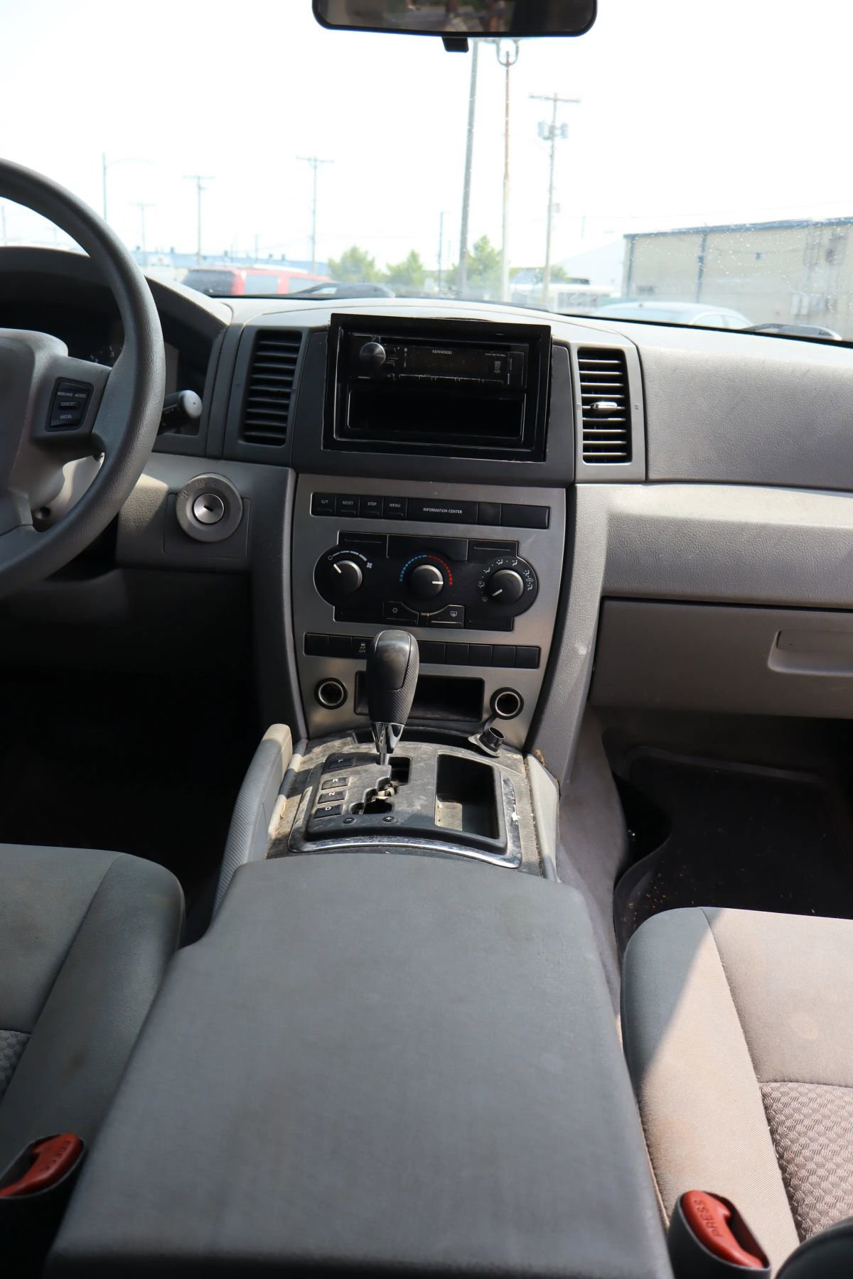 Used 2005 Jeep Grand Cherokee Laredo image 17