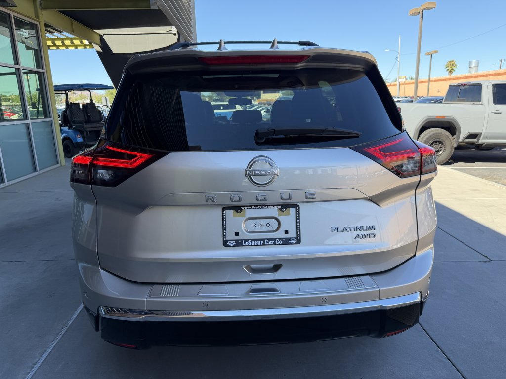 Used 2025 Nissan Rogue Platinum w/ Tech Package AWD/4WD image 13