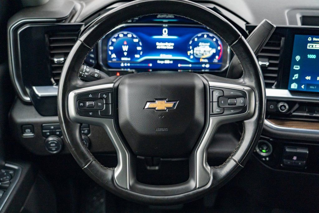 Used 2024 Chevrolet Silverado 3500 LT image 17