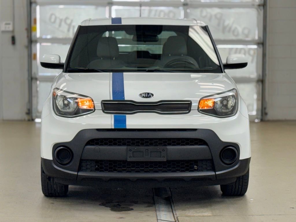Used 2017 Kia Soul w/ Convenience Package image 2