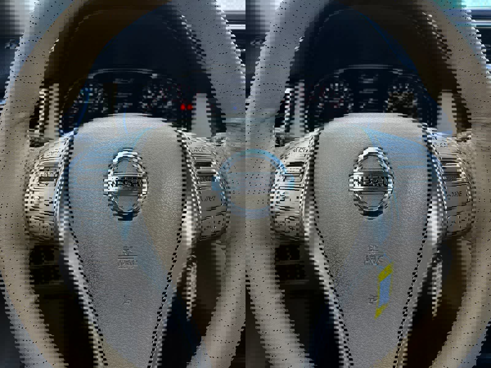 Used 2015 Nissan Rogue S w/ S Family Package image 23