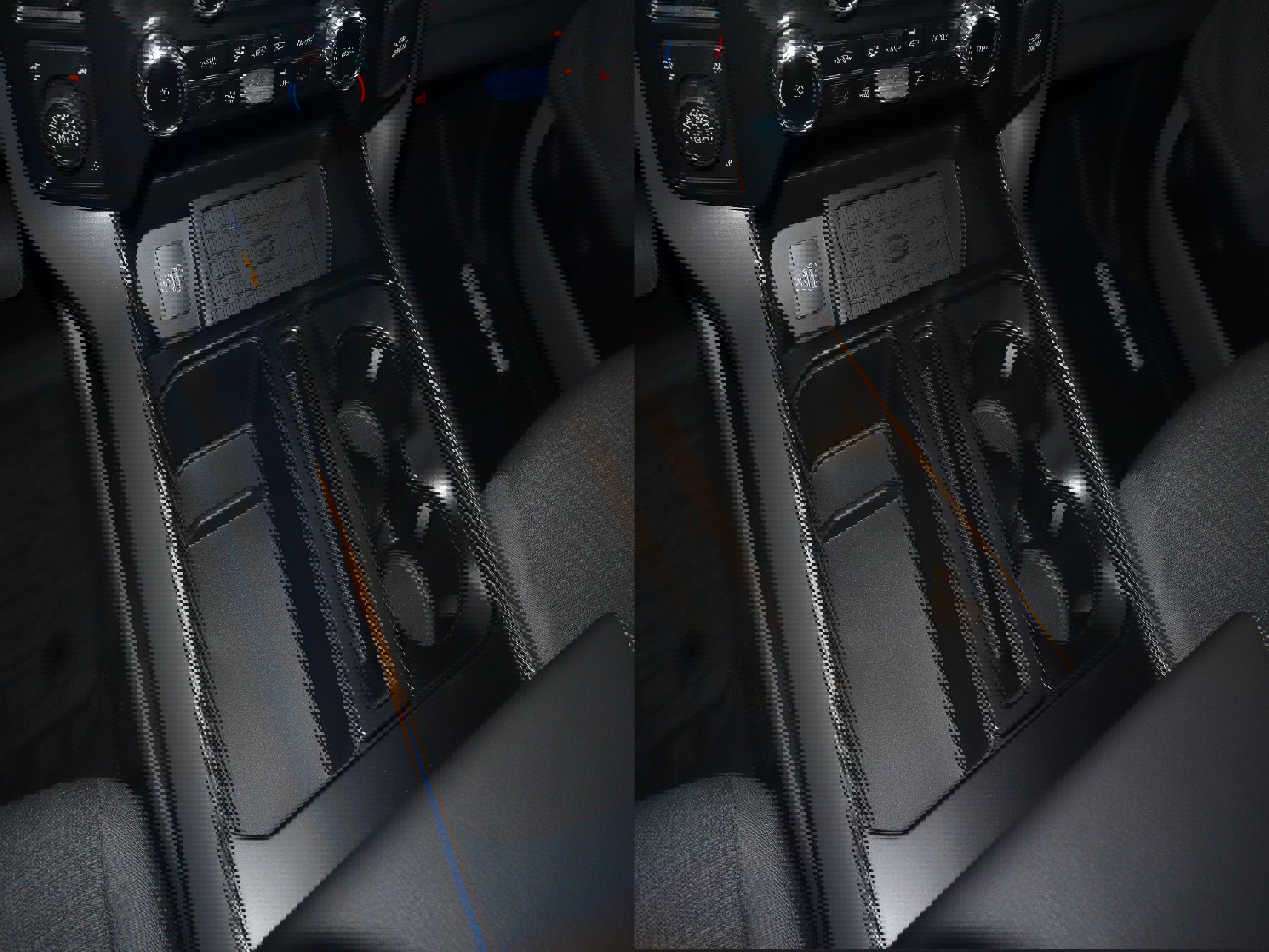 New 2025 Ford F150 XLT w/ Equipment Group 303A High image 32