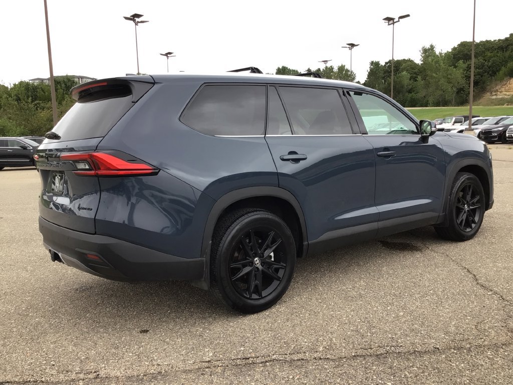 Used 2024 Toyota Grand Highlander AWD image 6