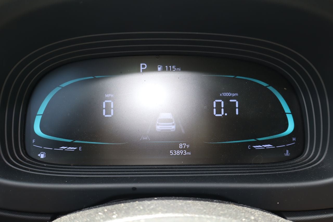 Used 2023 Hyundai Venue SE w/ Cargo Package FWD image 9