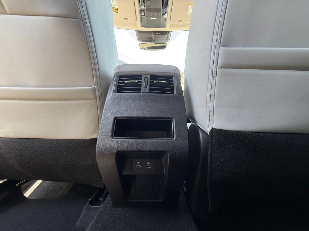 New 2026 Mitsubishi Outlander SE AWD/4WD image 35