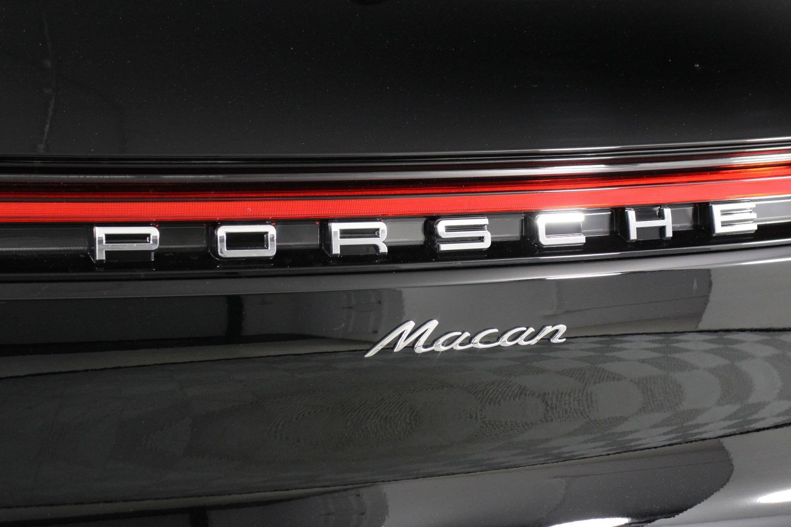 New 2026 Porsche Macan AWD/4WD image 22
