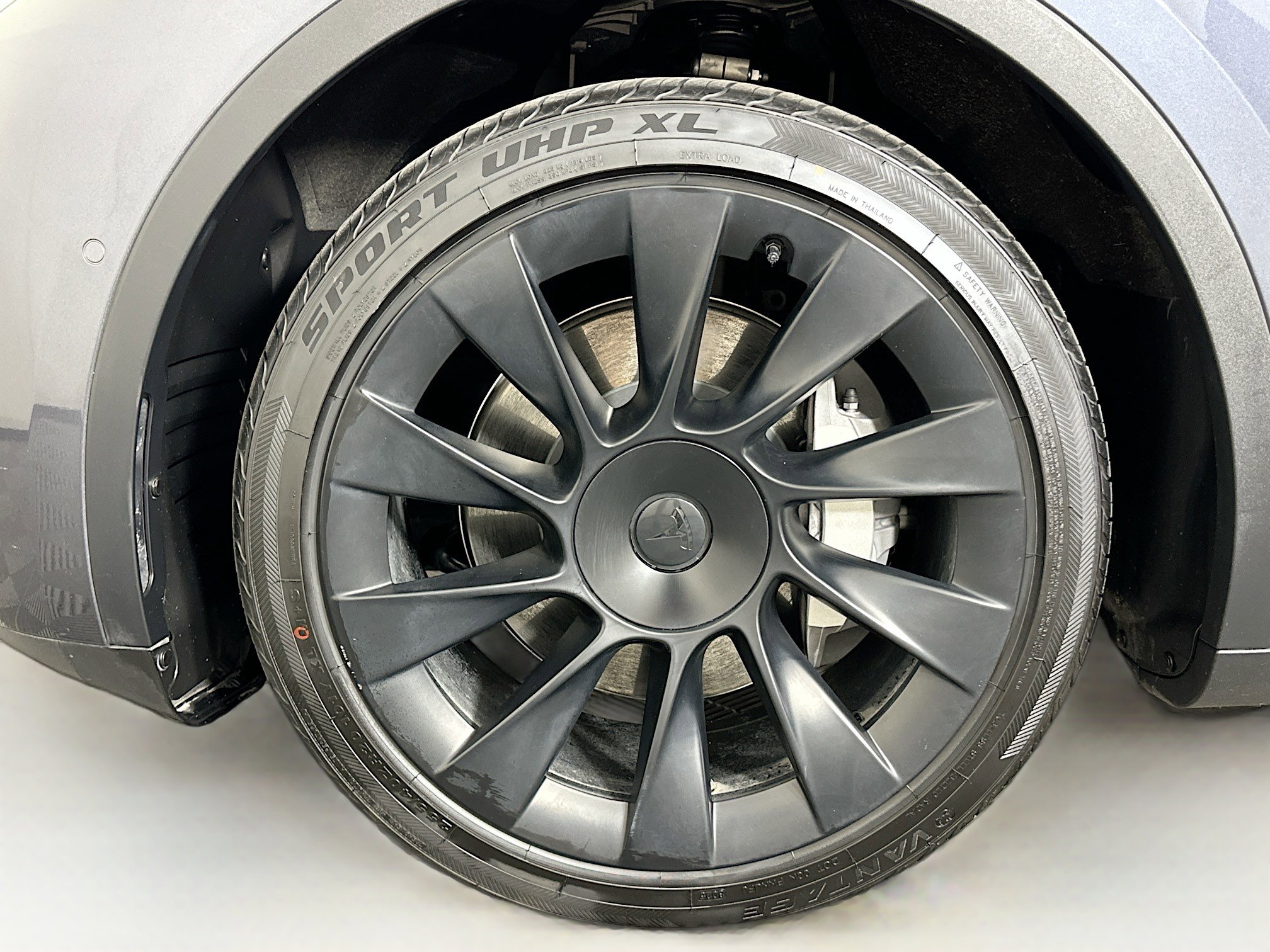Used 2022 Tesla Model Y Long Range AWD/4WD image 11