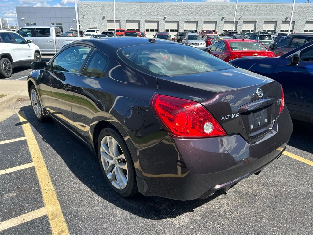 Used 2010 Nissan Altima 3.5 SR w/ Leather Pkg image 4