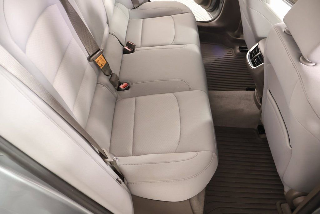 Used 2024 Chevrolet Malibu LT image 14
