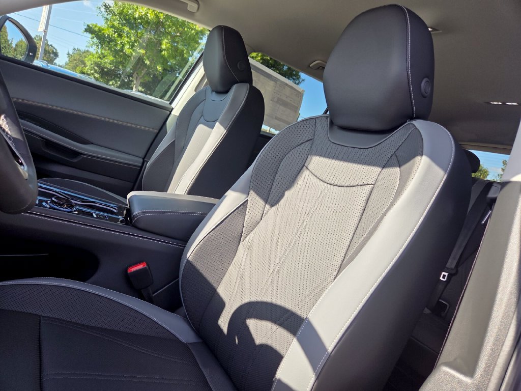 New 2027 Volkswagen Atlas SE FWD image 11