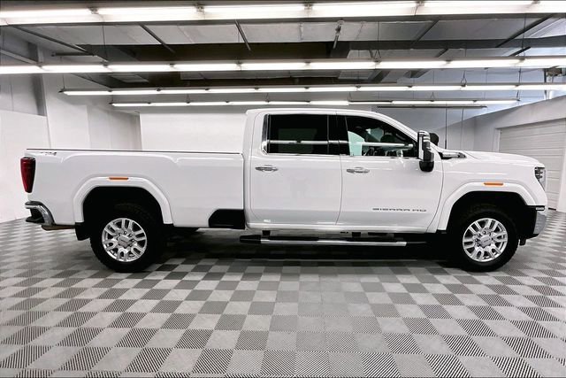 Used 2024 GMC Sierra 3500 SLT w/ SLT Premium Package AWD/4WD image 15