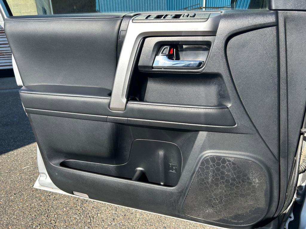 Used 2024 Toyota 4Runner SR5 Premium w/ Moonroof Package AWD/4WD image 23