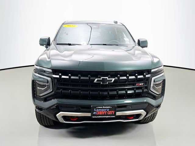 Used 2025 Chevrolet Suburban Z71 w/ Comfort Package image 2