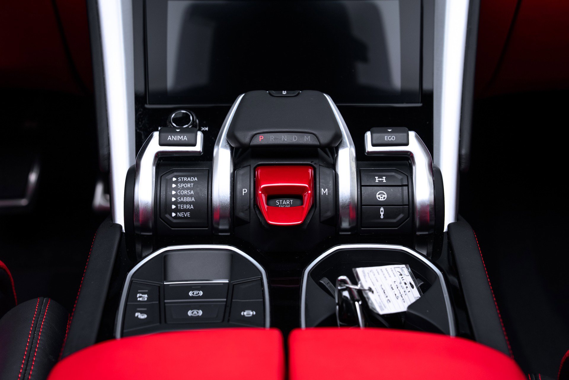 Used 2021 Lamborghini Urus AWD/4WD image 34