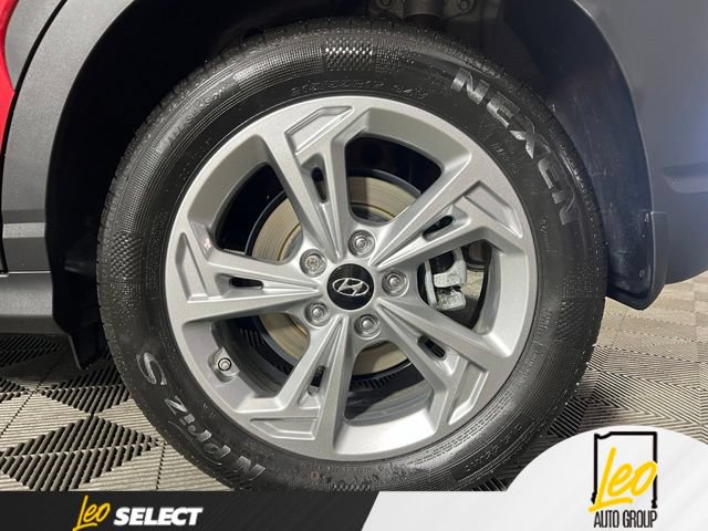 Used 2023 Hyundai Kona SEL AWD/4WD image 28