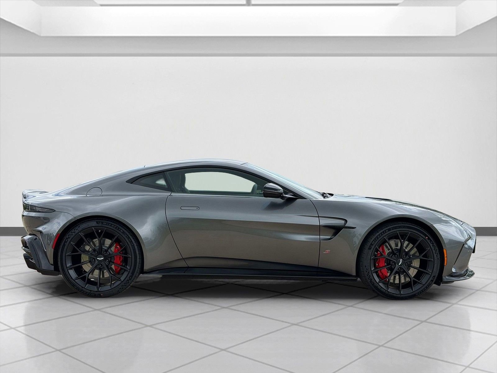 New 2026 Aston Martin V8 Vantage S image 9
