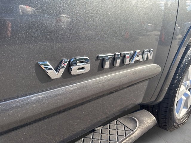 Used 2010 Nissan Titan LE w/ Technology Pkg image 7