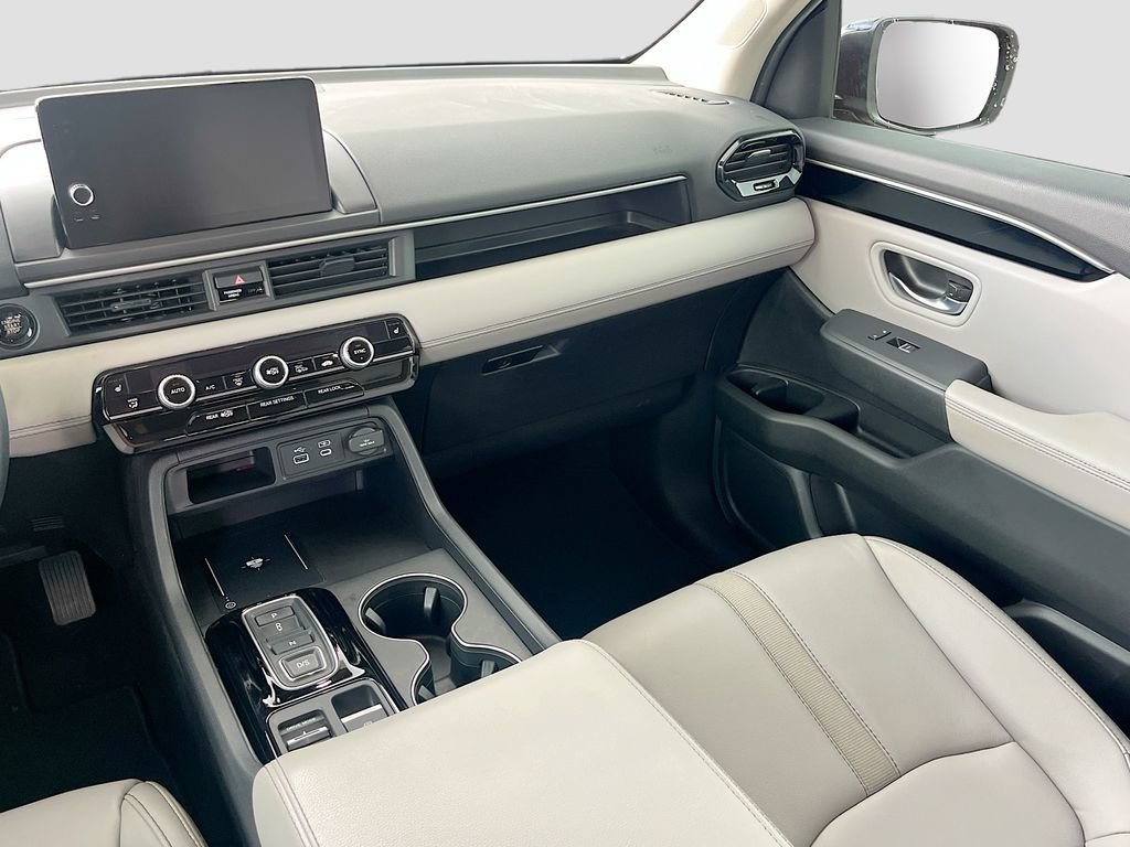 Used 2025 Honda Pilot EX-L image 24