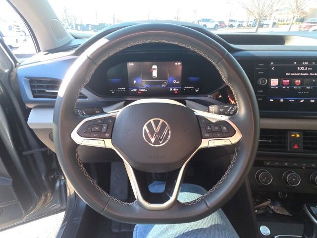 Used 2022 Volkswagen Taos SE image 32