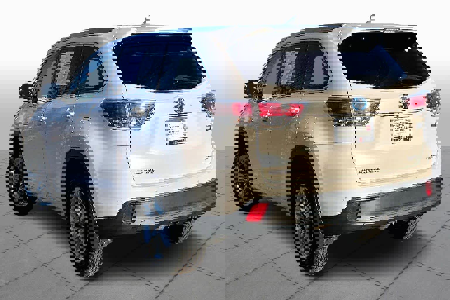 Used 2016 Toyota Highlander Limited image 12