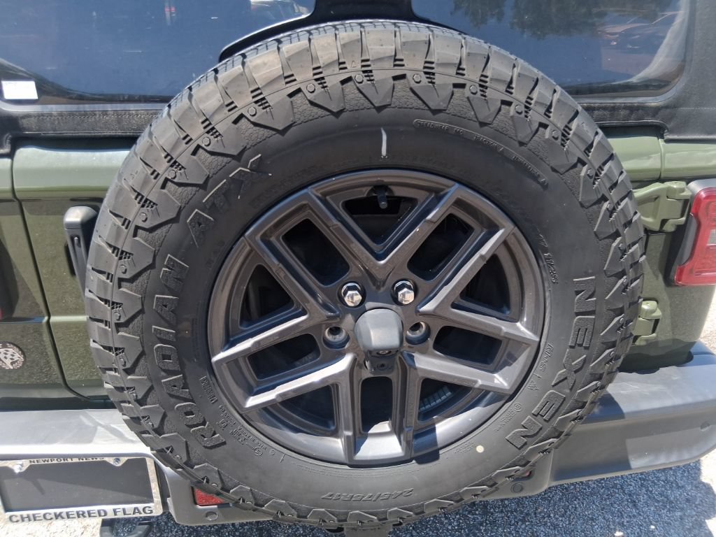 Used 2024 Jeep Wrangler Unlimited Sport AWD/4WD image 8
