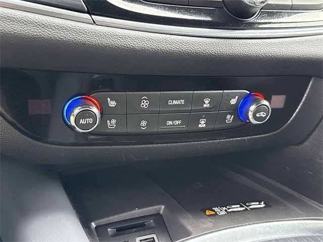 Used 2024 Buick Enclave Premium image 24