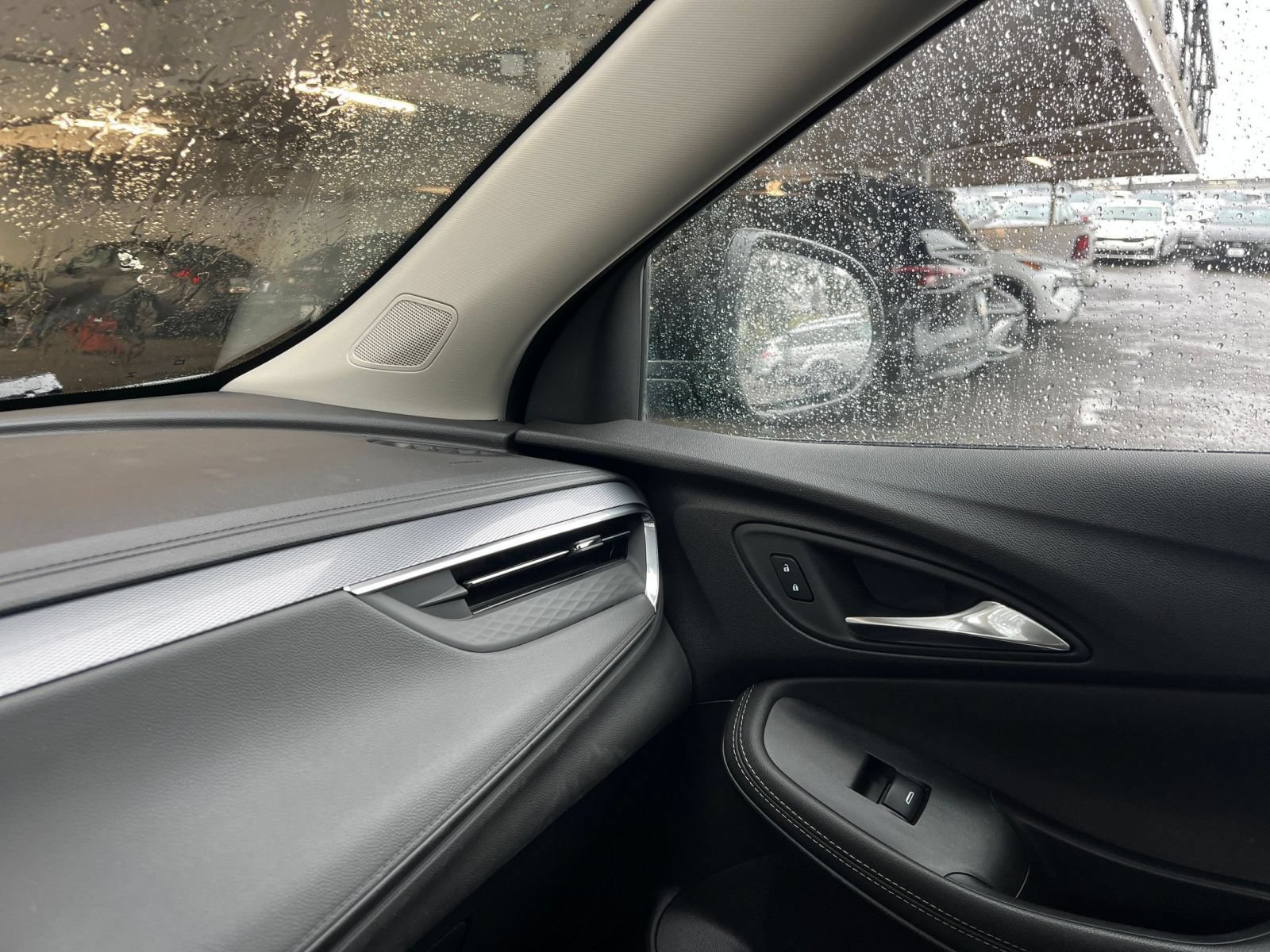Used 2025 Buick Encore GX Preferred image 36