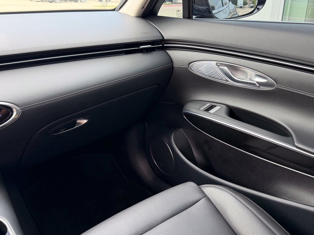 Used 2023 Genesis GV70 2.5T AWD/4WD image 29