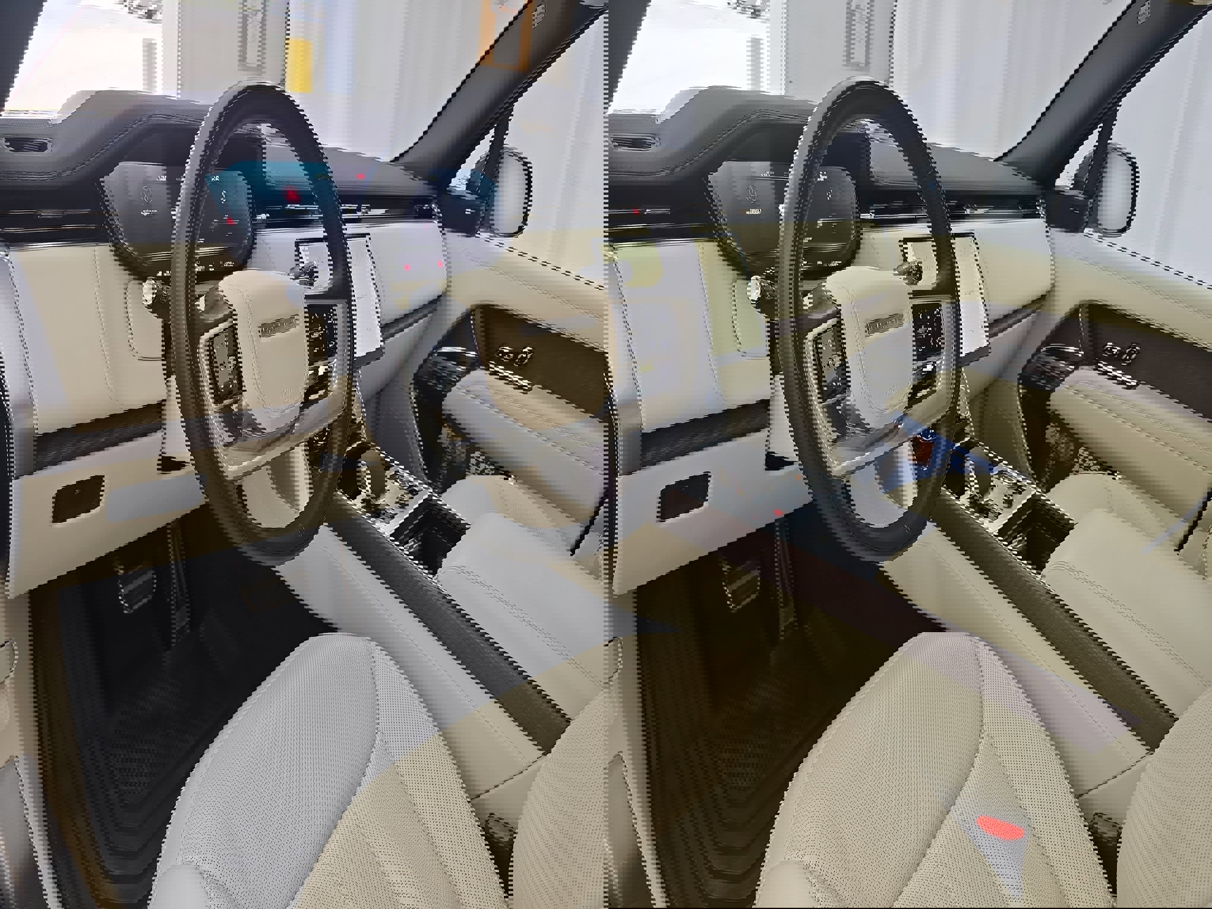 Certified 2023 Land Rover Range Rover SE image 16