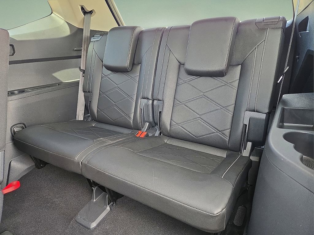 Used 2025 Volkswagen Atlas SE FWD image 15