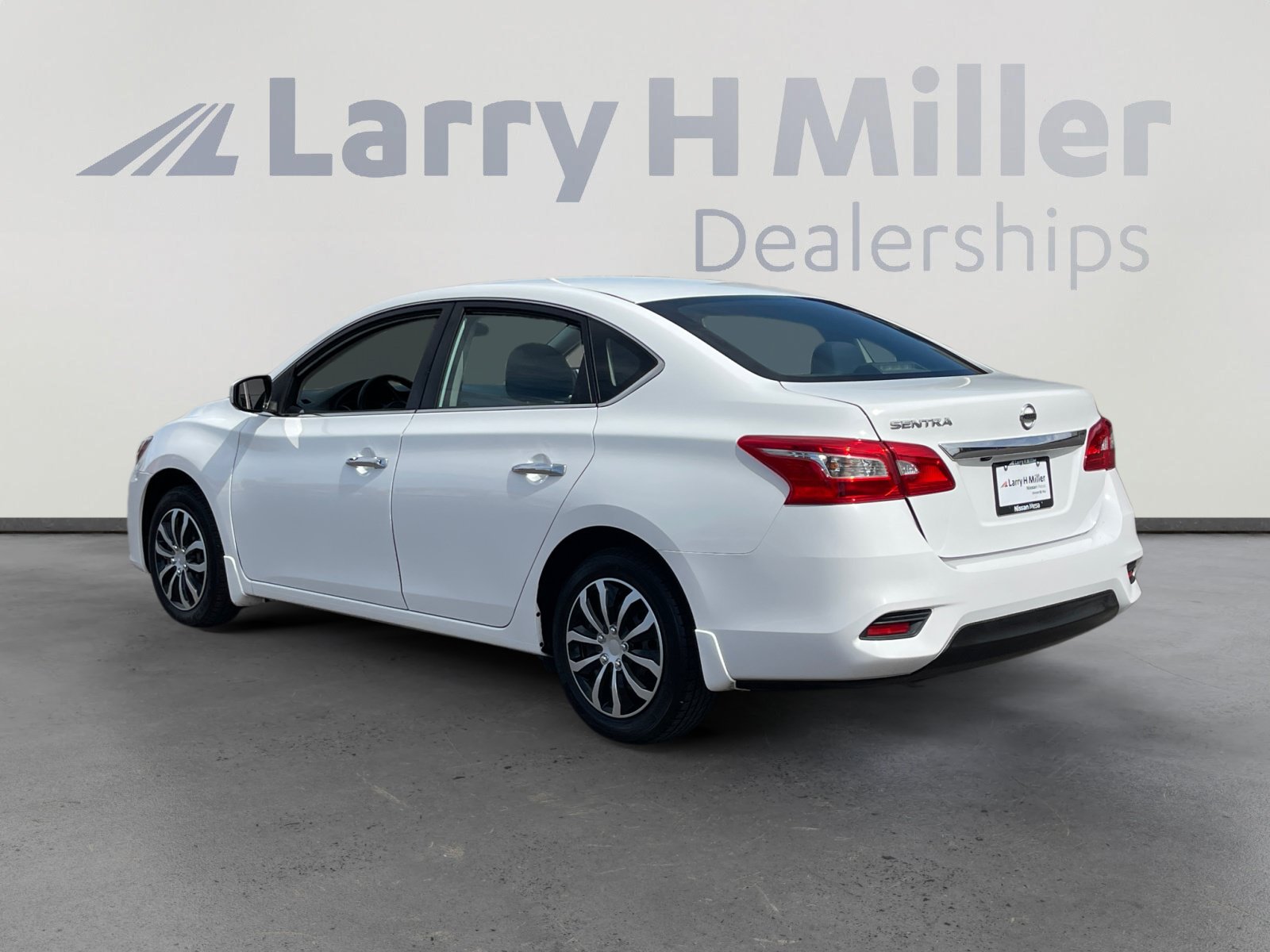 Used 2019 Nissan Sentra S FWD image 3