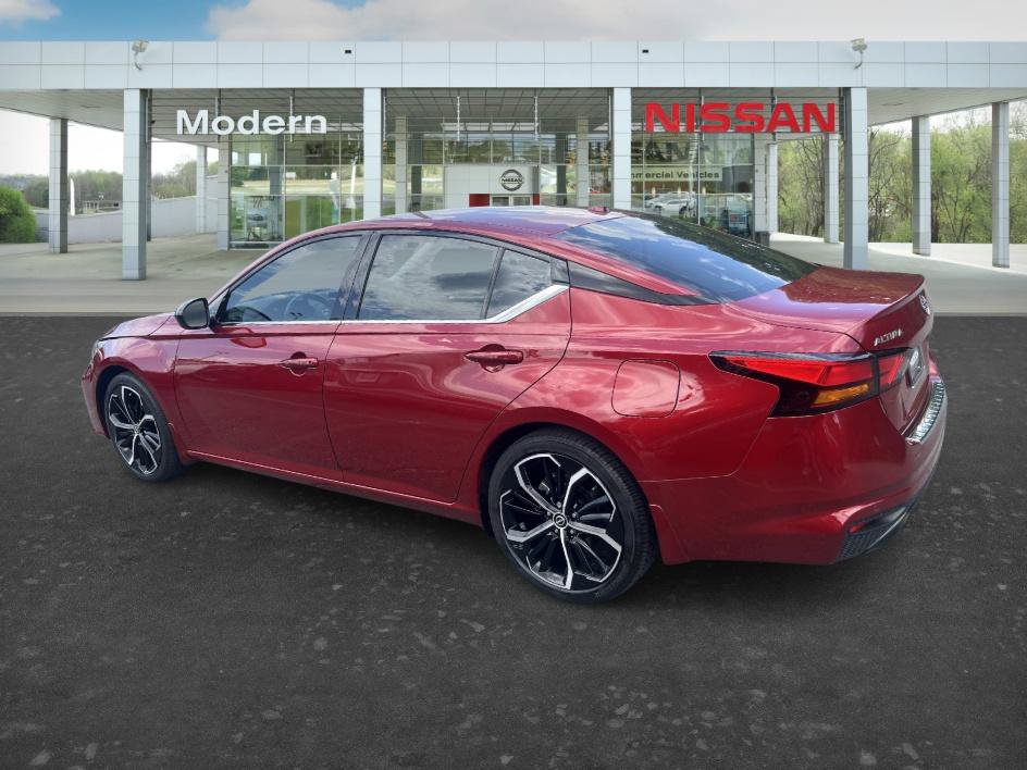 Certified 2023 Nissan Altima 2.5 SR FWD image 3