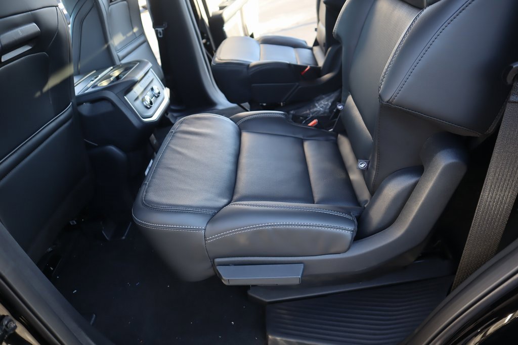 New 2025 Ford Expedition Platinum w/ Driver's Package image 13