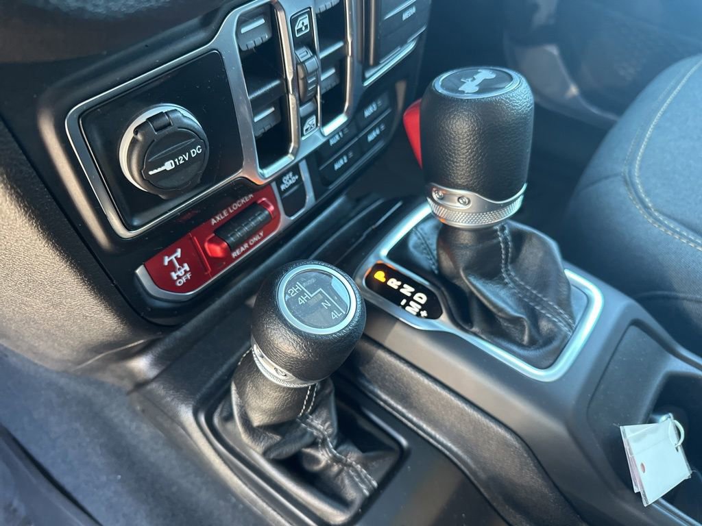 Used 2024 Jeep Wrangler Unlimited Sport AWD/4WD image 31