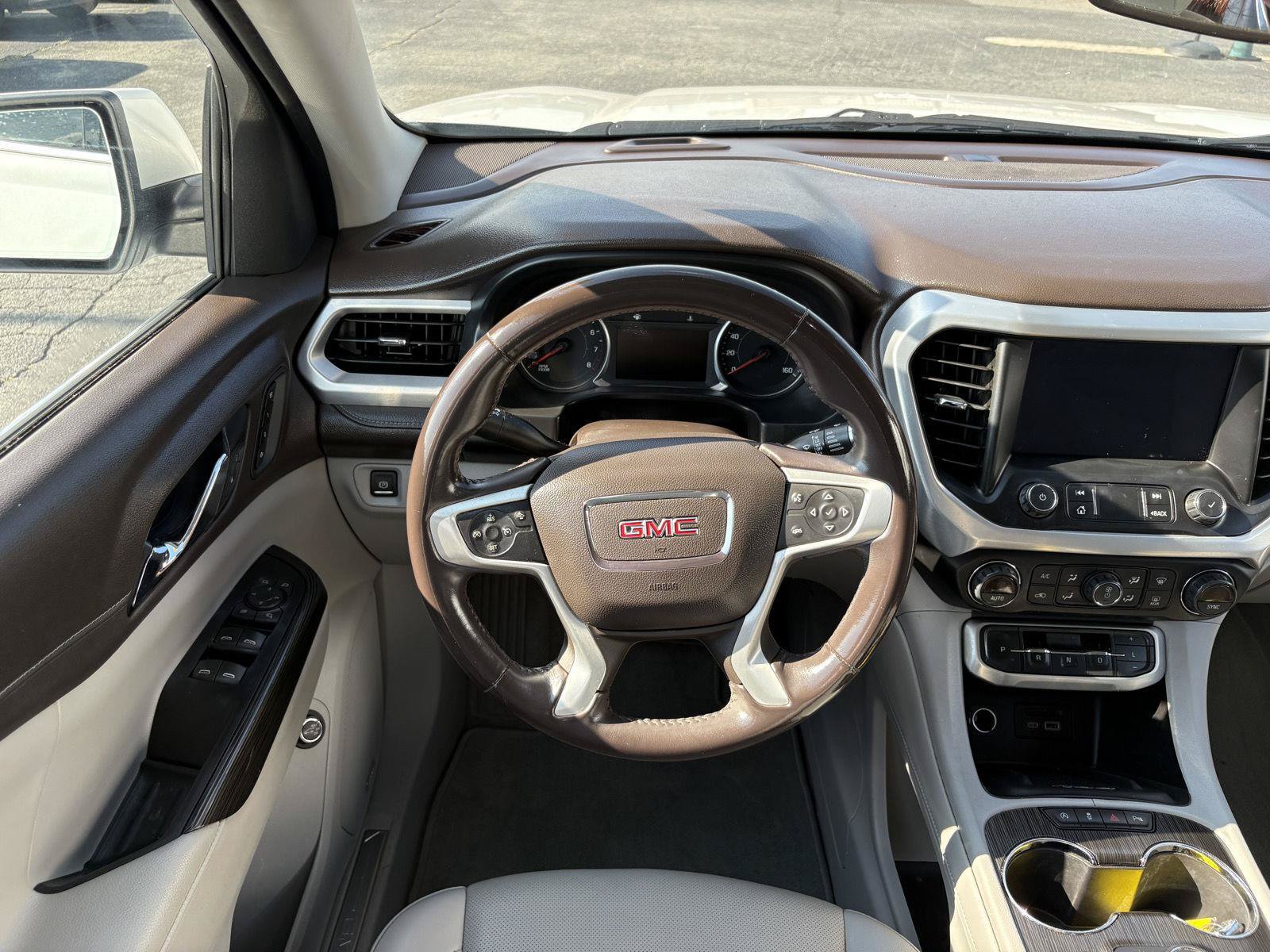 Used 2021 GMC Acadia SLT w/ Premium Package FWD image 29