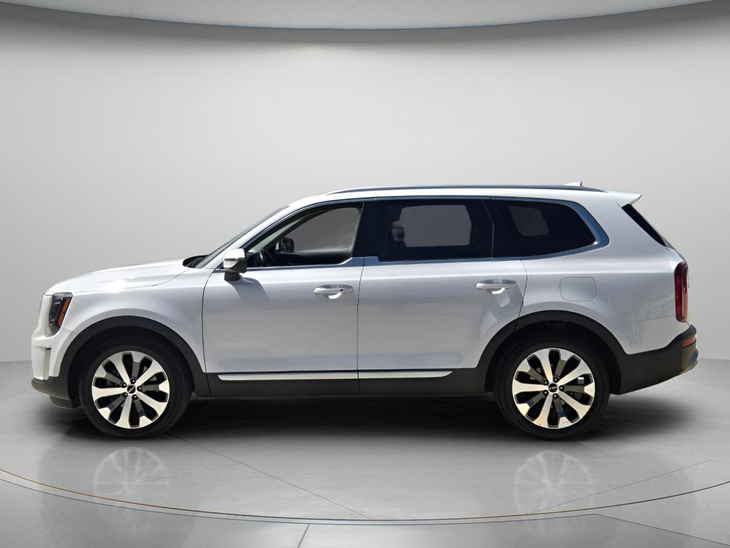 Used 2022 Kia Telluride S FWD image 3