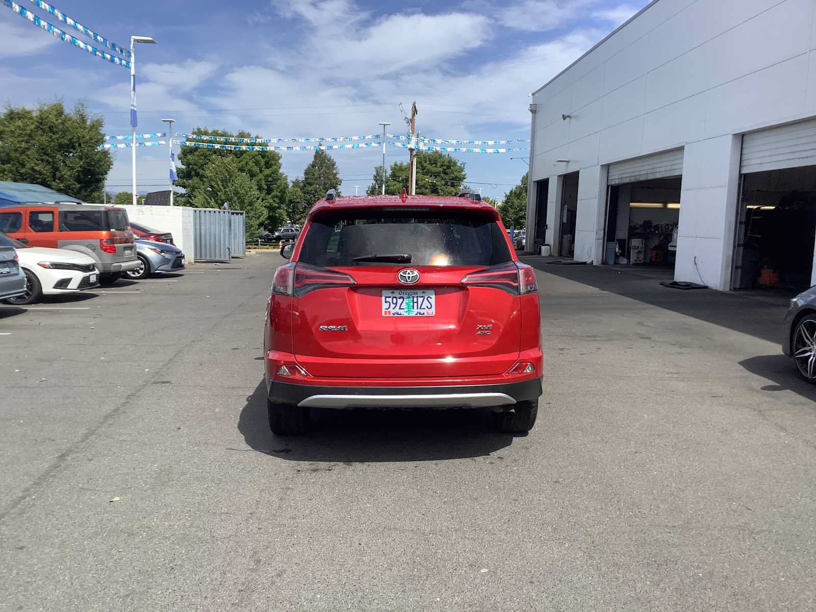 Used 2016 Toyota RAV4 XLE AWD/4WD image 5
