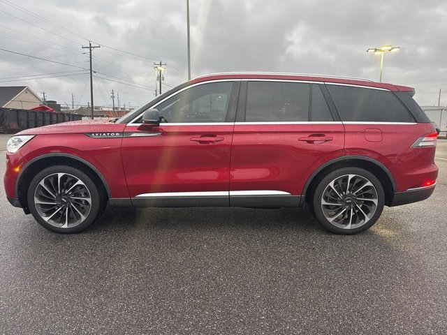 Used 2020 Lincoln Aviator Reserve w/ Equipment Group 202A image 6